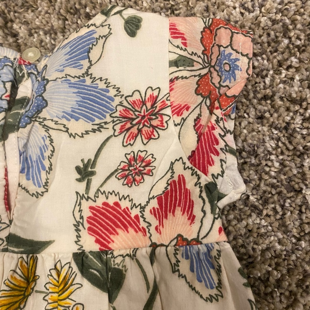 Brand New Flowered Outfit - Picture 8 of 9